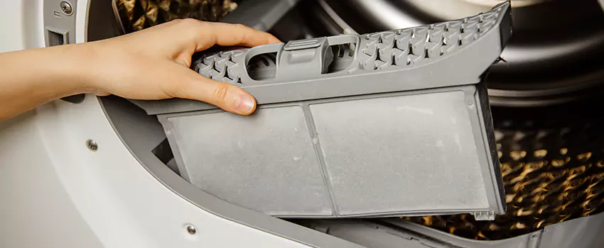 Signs Of A Clogged Dryer Lint Trap in Gulfport, Mississippi